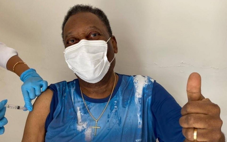 Pelé is megkapta a koronavírus elleni oltást