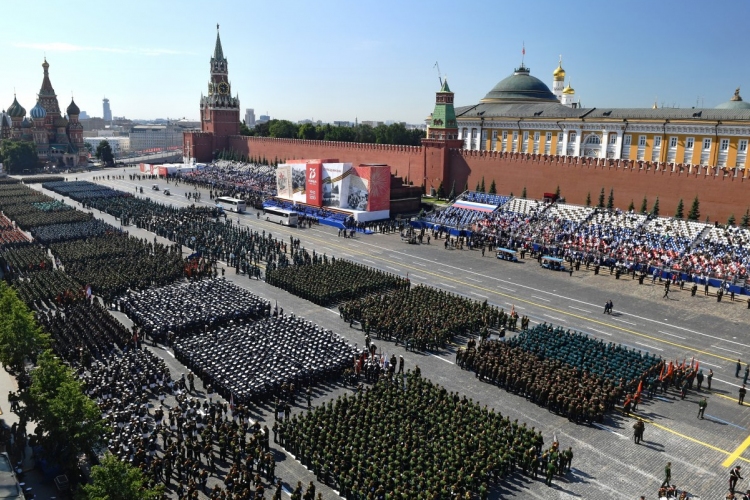 Oroszország: Megtartották a május 9-i katonai felvoulást