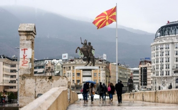 Koronavírus: Észak-Macedóniában újraindul az éjszakai élet, Montenegró szigorúbban ellenőrzi a belépőket