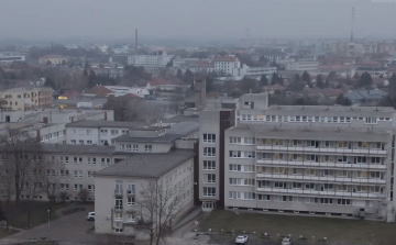 A komáromi és a dunaszerdahelyi kórház is felmondhatja a szerződést az Általános Egészségbiztosítóval