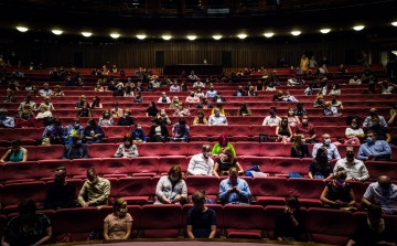 Léleksimogatás: Mutatjuk, melyik színházak és mozik tartanak nyitva Pozsonyban