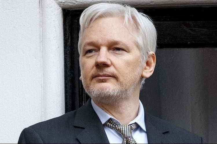 Az USA továbbra sem tett le Assange megkaparintásáról, a britek viszont nem adják egykönnyen 
