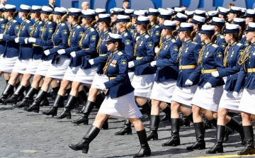 Az orosz haditengerészetnél létrehozták az első női legénységet